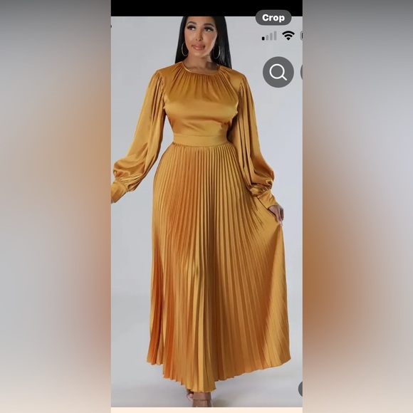 Gold pleated dress. Size L - Picture 1 of 1